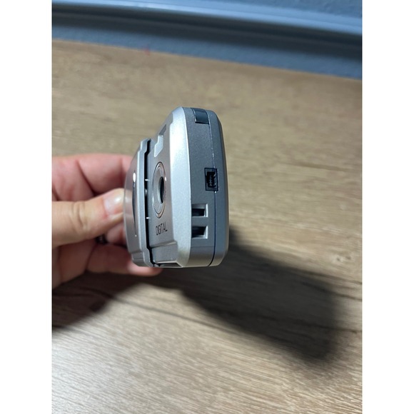 Vintage Silver‎ Digital Camera Model 78379-ACC Collector Retro Style NOT TESTED - Picture 3 of 6